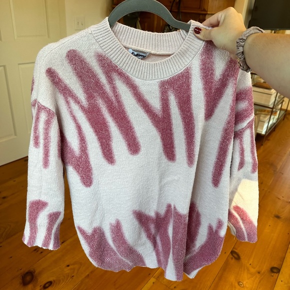 Pink Sweater - Picture 2 of 4